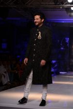 Anil Kapoor walk for Masaba-Satya Paul for PCJ Delhi Couture Week on 2nd Aug 2013 (75).JPG